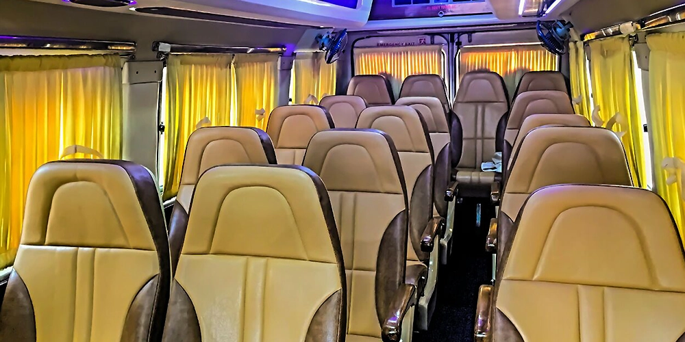 17 Seater Tempo Traveller Hire in Roorkee